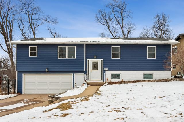 3125 Shasta Court NE, Cedar Rapids, IA 52402