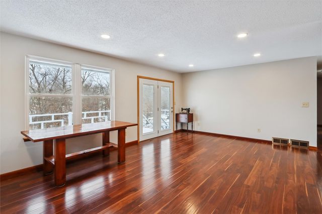 3125 Shasta Court NE, Cedar Rapids, IA 52402