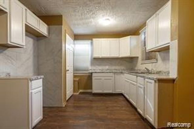 7819 MINOCK Street, Detroit, MI 48228