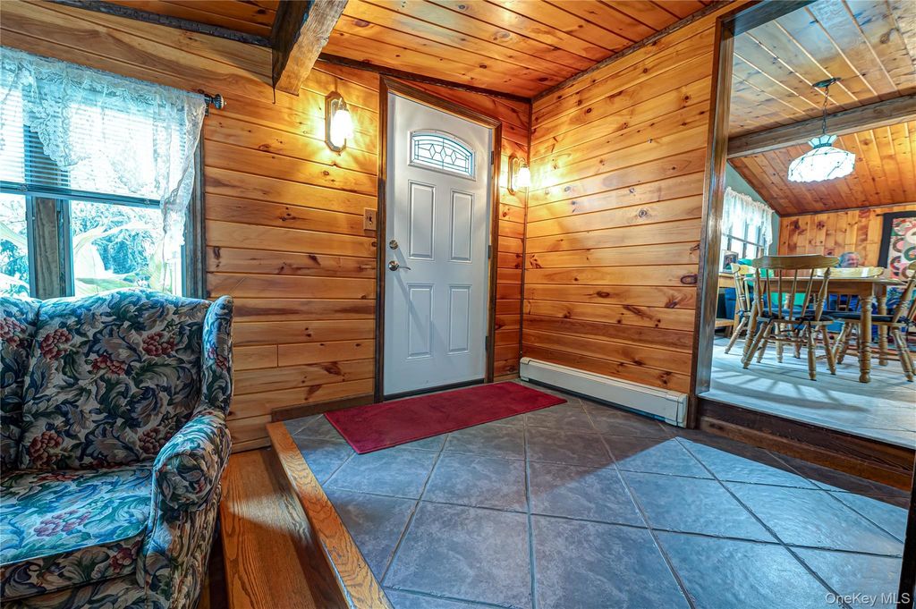 16 Morning Drive, Centereach, NY 11720 — photo 2