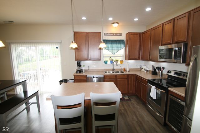 12536 Schoolhouse Road, Fishers, IN 46037