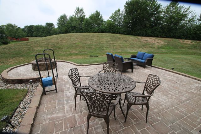 12536 Schoolhouse Road, Fishers, IN 46037