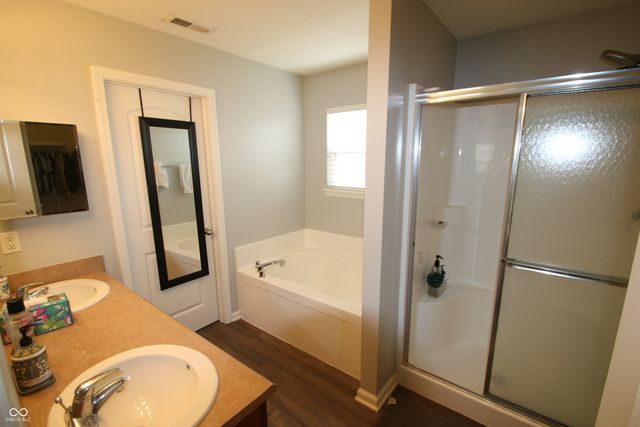 12536 Schoolhouse Road, Fishers, IN 46037