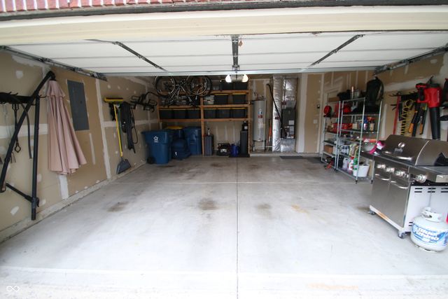 12536 Schoolhouse Road, Fishers, IN 46037