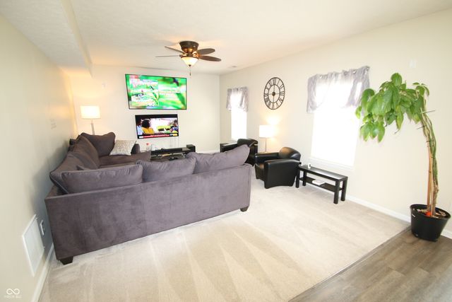 12536 Schoolhouse Road, Fishers, IN 46037