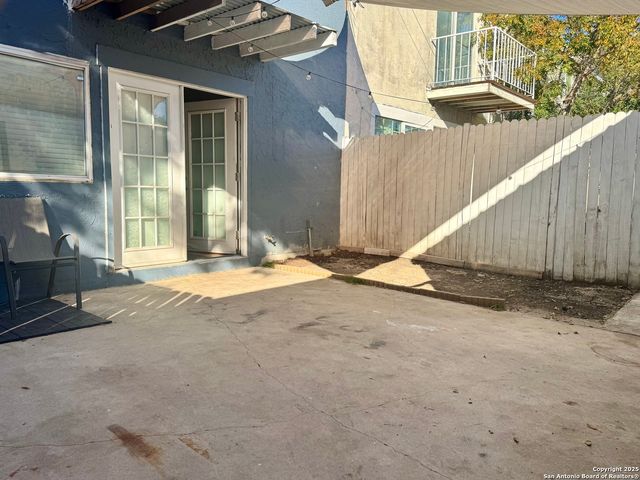 6526 Spring Manor, San Antonio, TX 78249