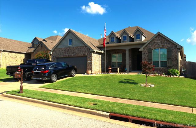 5870 E 143rd Street S, Bixby, OK 74008