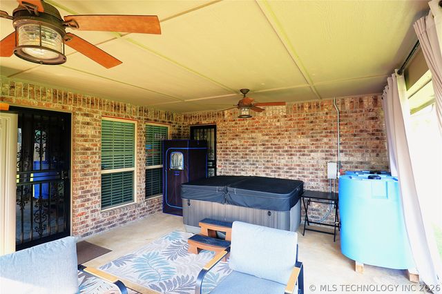 5870 E 143rd Street S, Bixby, OK 74008