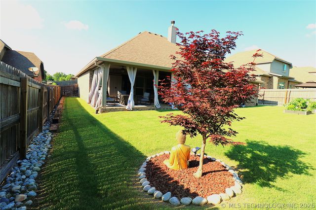 5870 E 143rd Street S, Bixby, OK 74008