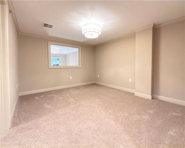 10531 Mission Road 312, Leawood, KS 66206