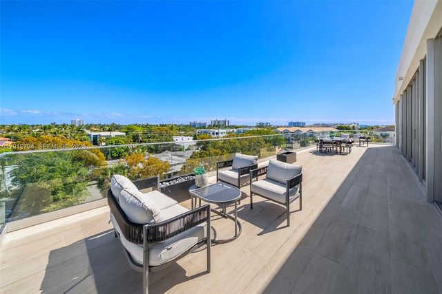246 NE 6th Ave Avenue PH, Delray Beach, FL 33483