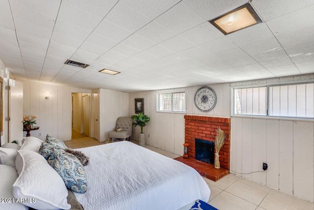 6730 W Flynn Lane, Glendale, AZ 85303