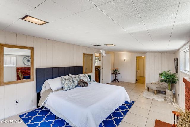 6730 W Flynn Lane, Glendale, AZ 85303