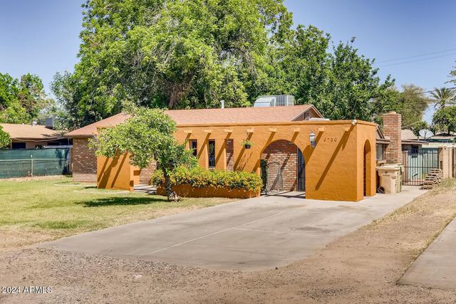 6730 W Flynn Lane, Glendale, AZ 85303