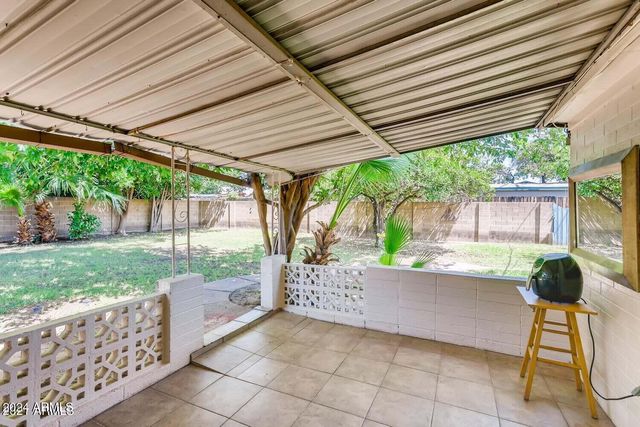 6730 W Flynn Lane, Glendale, AZ 85303