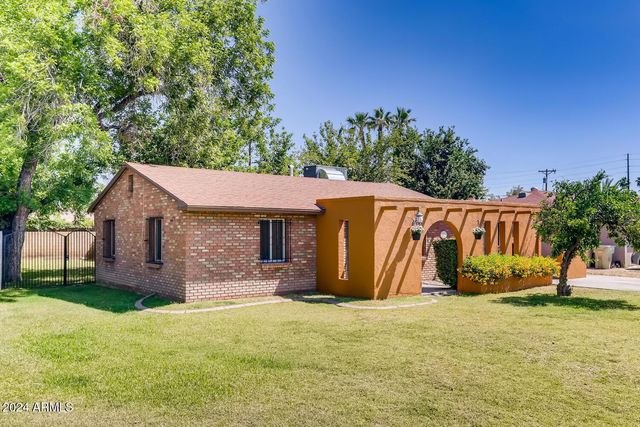 6730 W Flynn Lane, Glendale, AZ 85303