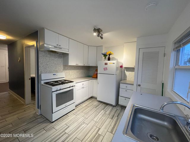 90 Poplar Avenue, Deal, NJ 07723