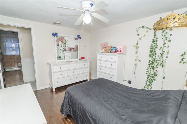 2 Ash Lane, North Providence, RI 02911