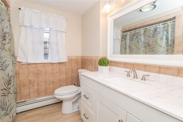 2 Ash Lane, North Providence, RI 02911