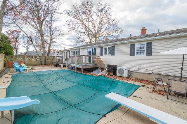 2 Ash Lane, North Providence, RI 02911