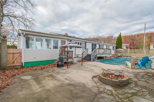 2 Ash Lane, North Providence, RI 02911