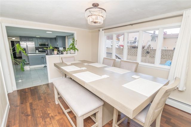 2 Ash Lane, North Providence, RI 02911