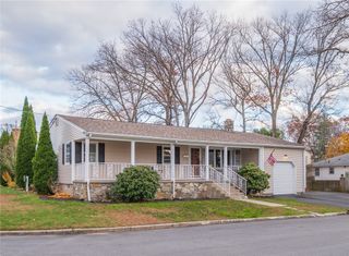 2 Ash Lane, North Providence, RI 02911