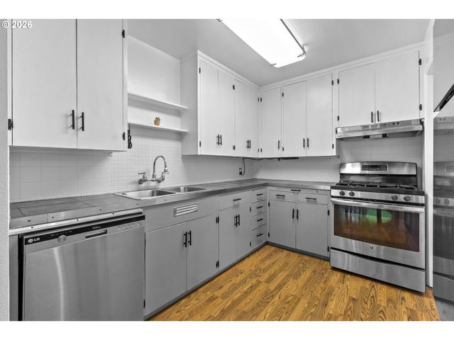 3811 Ne 114TH Ave, Portland, OR 97220