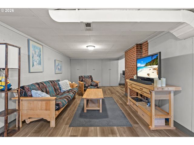 3811 Ne 114TH Ave, Portland, OR 97220