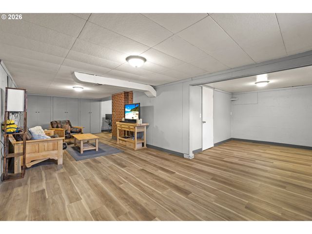 3811 Ne 114TH Ave, Portland, OR 97220
