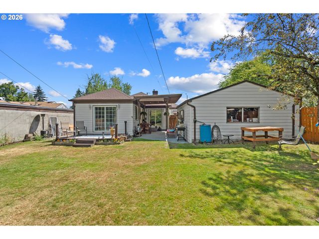 3811 Ne 114TH Ave, Portland, OR 97220