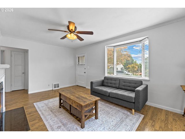 3811 Ne 114TH Ave, Portland, OR 97220
