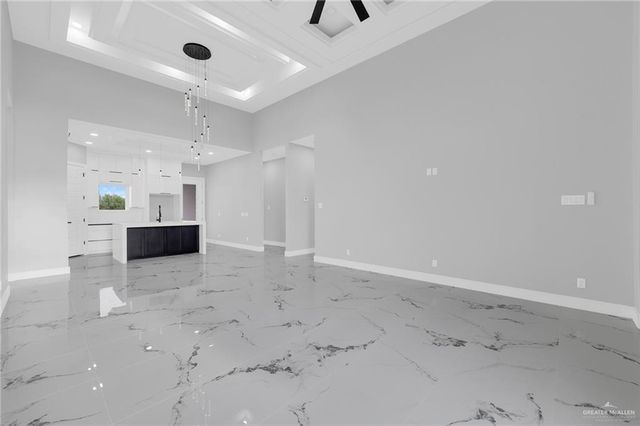 8042 N 48th Lane, Mcallen, TX 78504