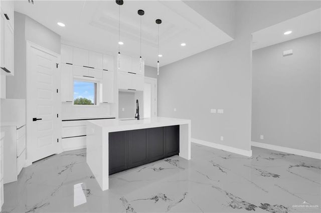 8042 N 48th Lane, Mcallen, TX 78504