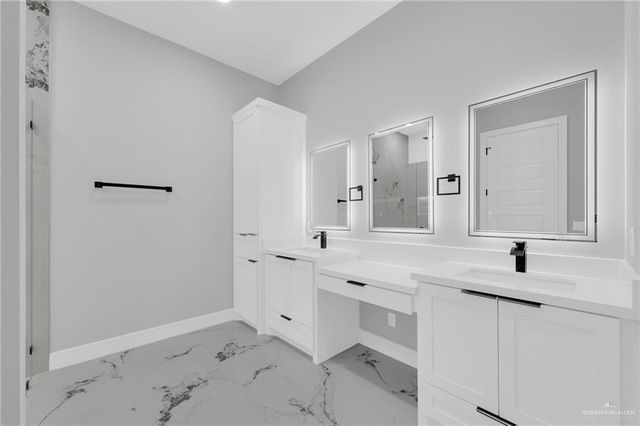 8042 N 48th Lane, Mcallen, TX 78504