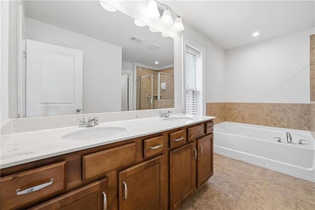 4095 Lake Manor Way, Atlanta, GA 30349