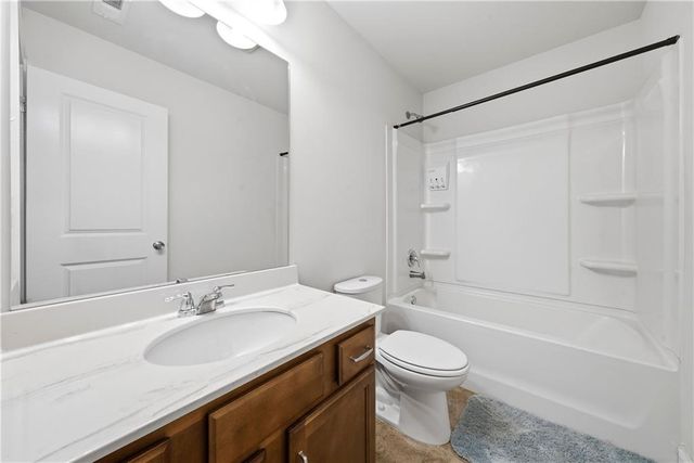 4095 Lake Manor Way, Atlanta, GA 30349