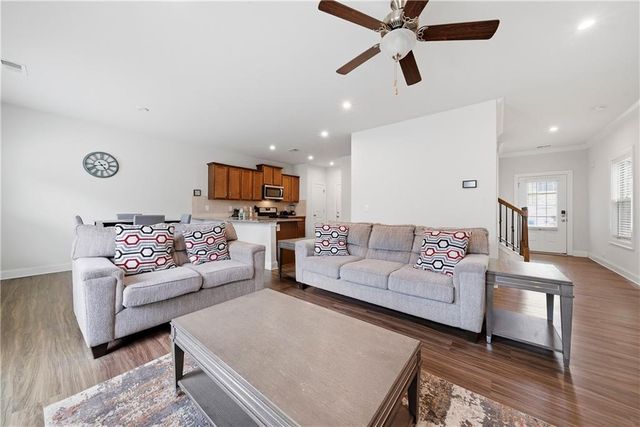 4095 Lake Manor Way, Atlanta, GA 30349