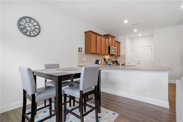 4095 Lake Manor Way, Atlanta, GA 30349