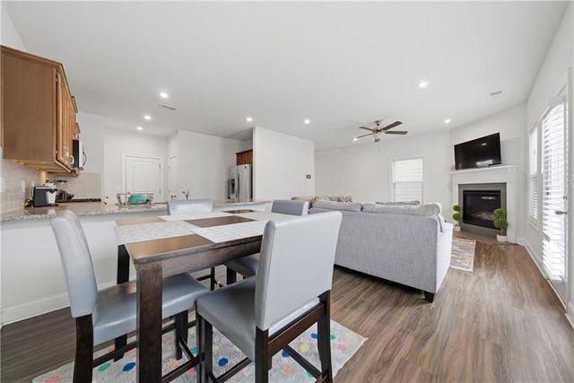 4095 Lake Manor Way, Atlanta, GA 30349