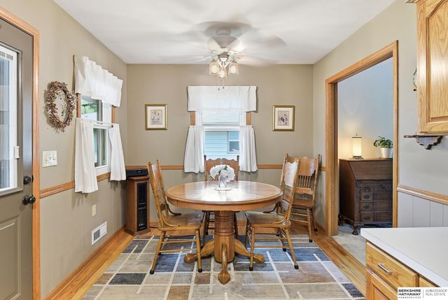 10934 Spring Street, Omaha, NE 68144