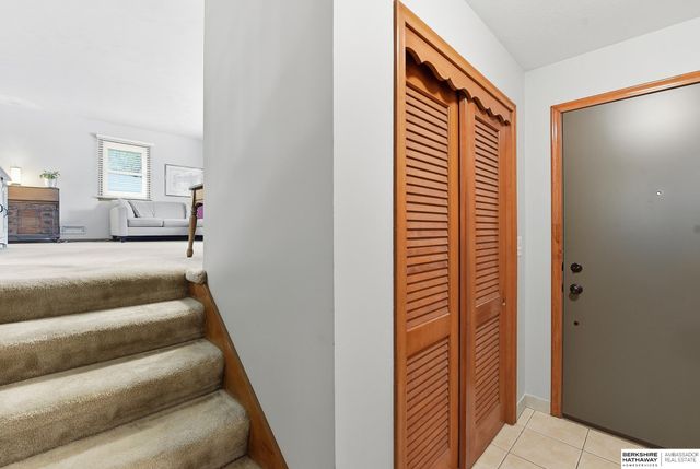 10934 Spring Street, Omaha, NE 68144