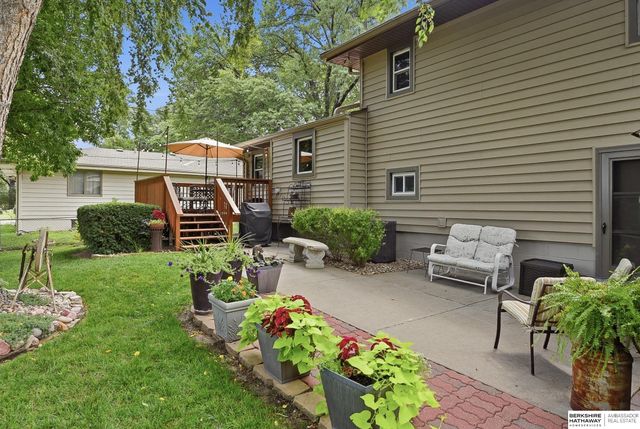 10934 Spring Street, Omaha, NE 68144