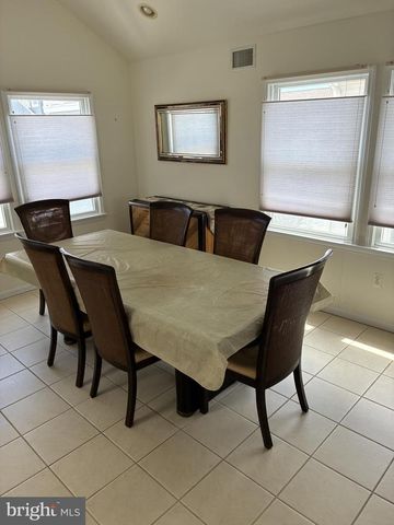 21 W 85TH ST, Long Beach Township, NJ 08008