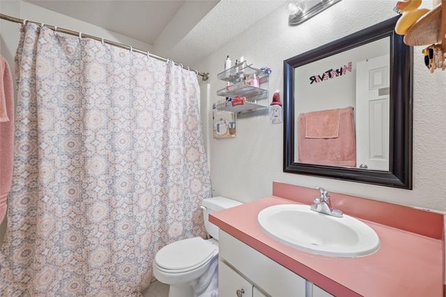 821 Jennifer Court, Sanger, TX 76266