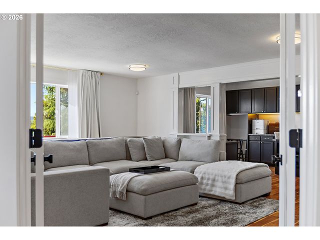 876 TAYBIN Rd Nw, Salem, OR 97304