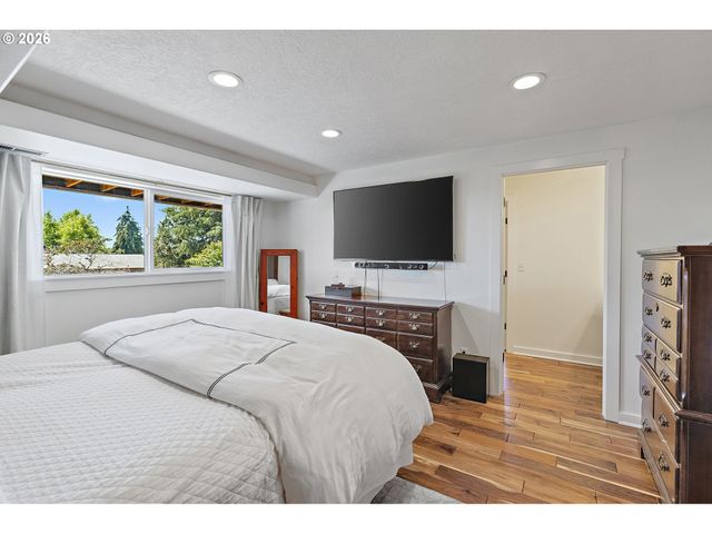 876 TAYBIN Rd Nw, Salem, OR 97304