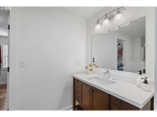 876 TAYBIN Rd Nw, Salem, OR 97304