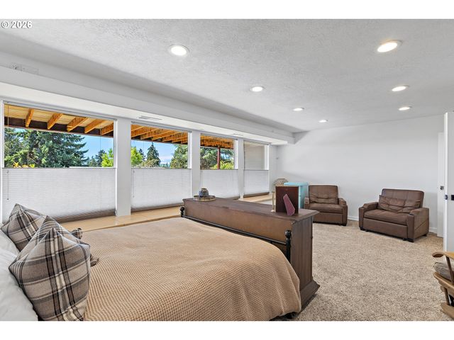 876 TAYBIN Rd Nw, Salem, OR 97304
