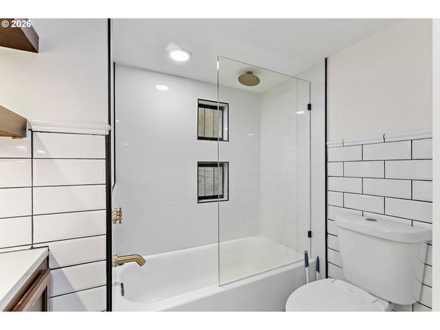 876 TAYBIN Rd Nw, Salem, OR 97304